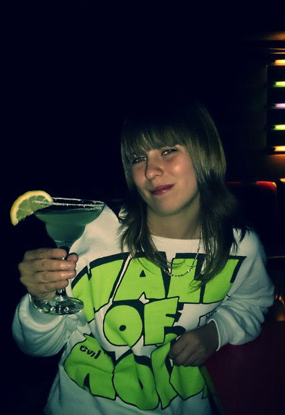 Анжелика Незнаю))