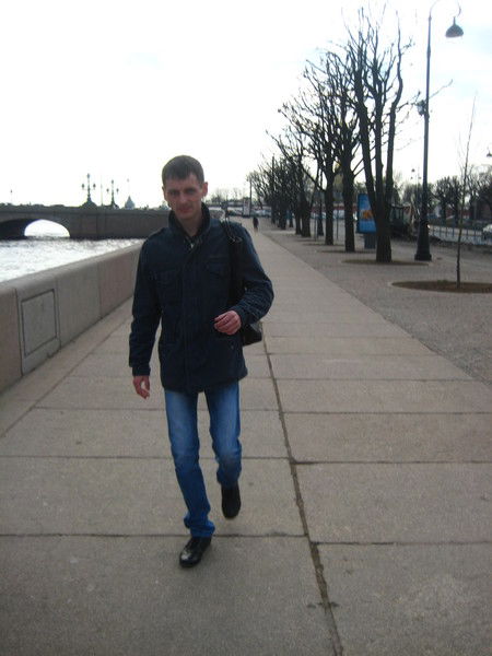 Антон Петров