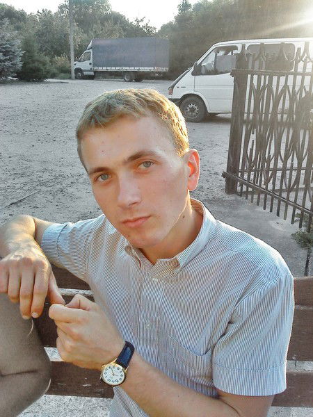 Виталий Голота