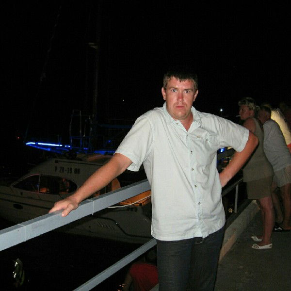 Юрий Леонтьев