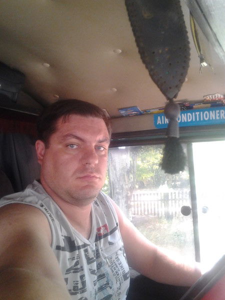 Владимир Назар