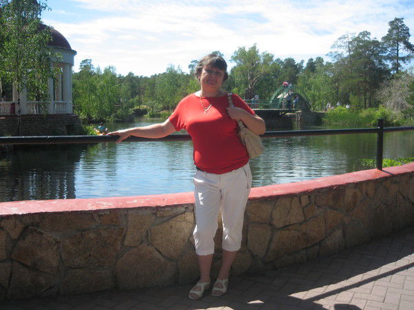 Елена Шарова