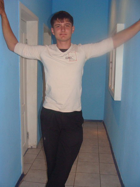 Антон Тарасов