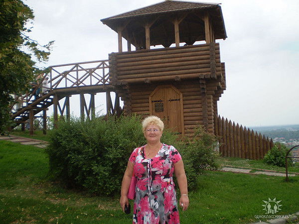 Вера Попова