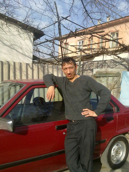 Алишер Ахмедов