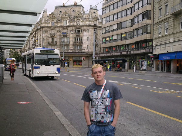 Артём Мирошниченко