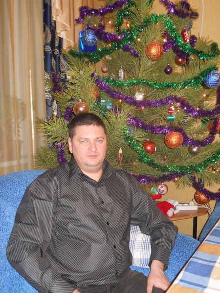 Александр Том