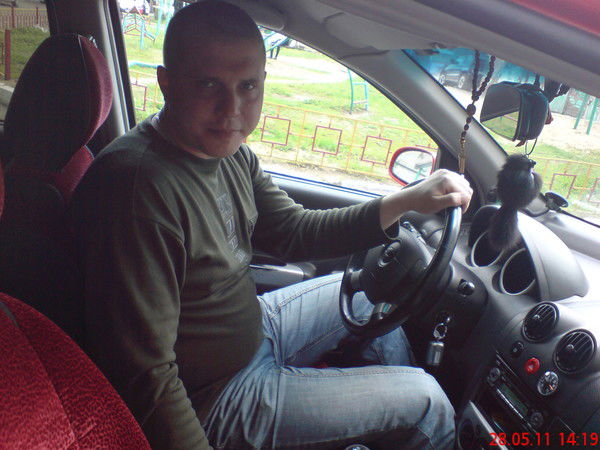 Александр Шаронихин