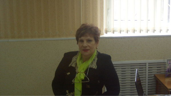 Лариса Попова