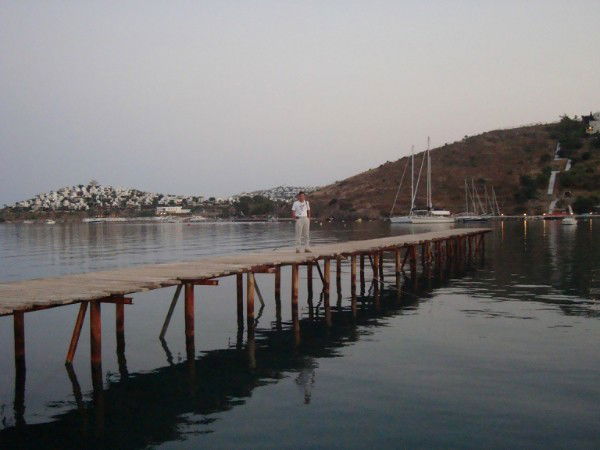 Александр Емельянов