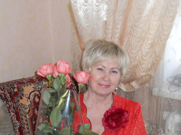 Нина Суреньянц