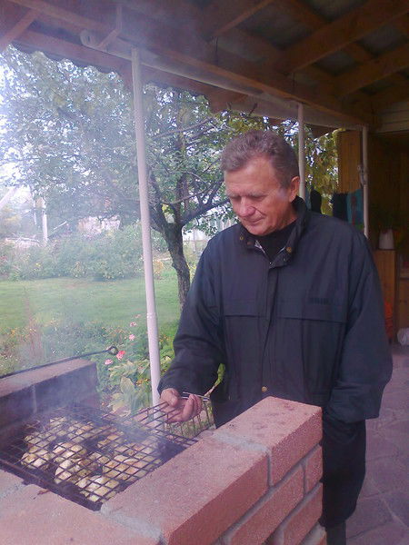 Владимир Полев