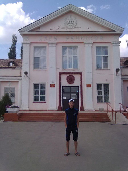 Валера Леонтьев