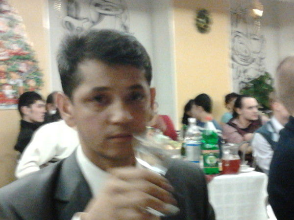 Алим Нишонов