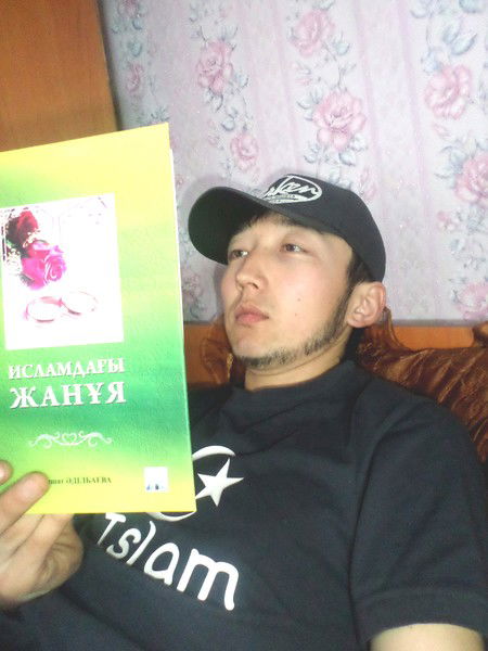 Жандос Муратбек