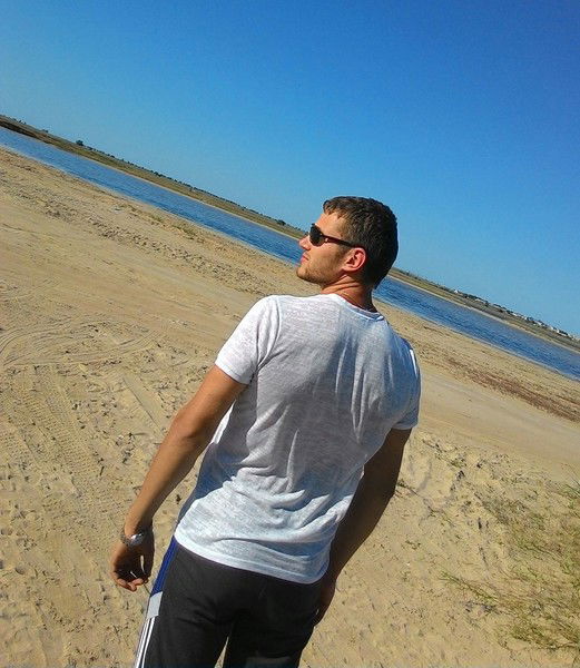 Руслан Довженко