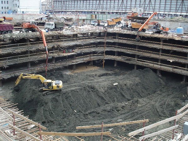 Денис Берега