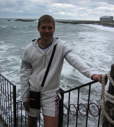 Дмитрий Густов