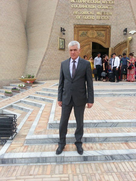 Акбар Сангинов