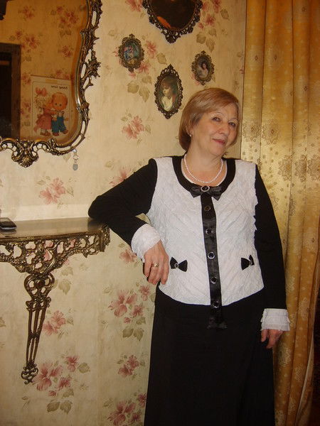 Лариса Белова