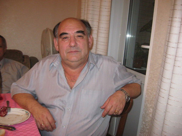 Юра Лысиков