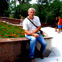 Владимир Лавут