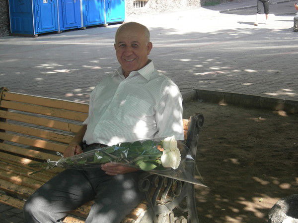 Леонид Захаревич