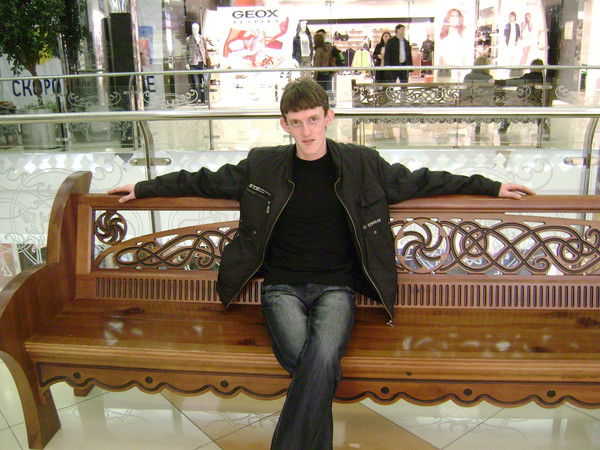 Антон Захаров