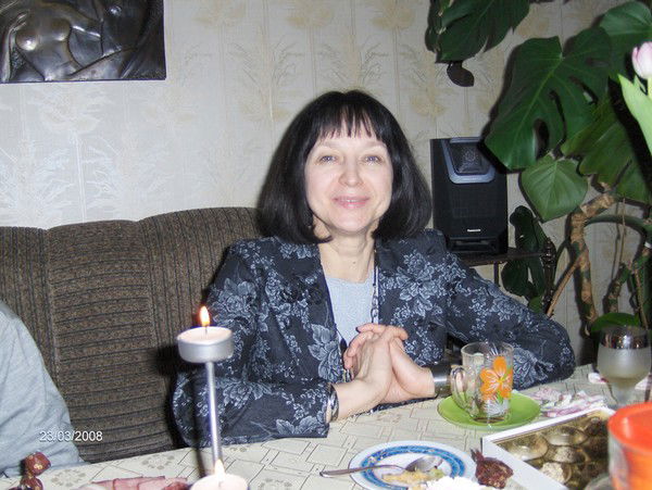 Елена Пахомова