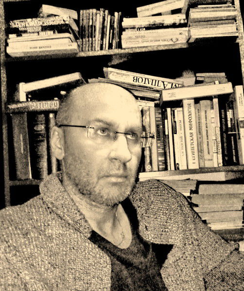 Олег Емельянов