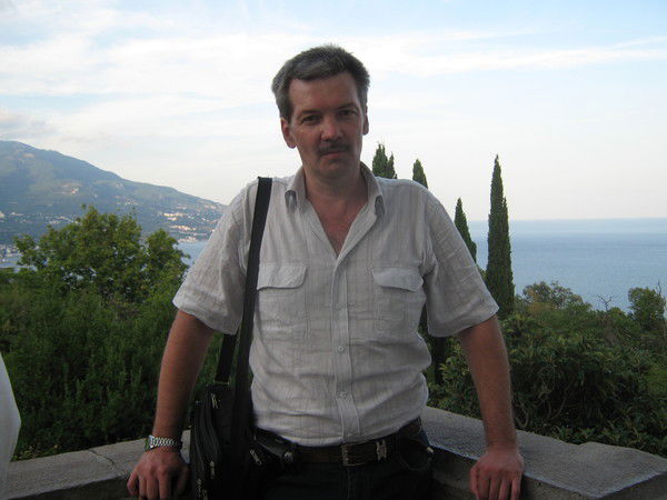 Олег Савельев