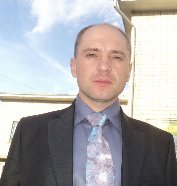 Андрей Колесников