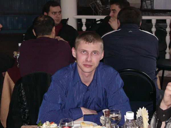 Роман Николаев