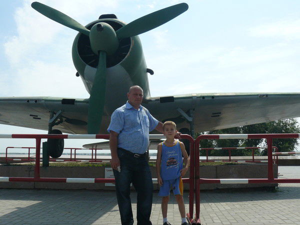 Евгений Саратов