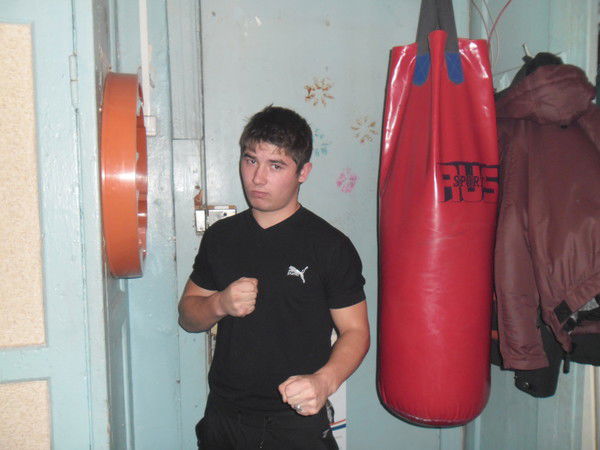 Александр Макаров