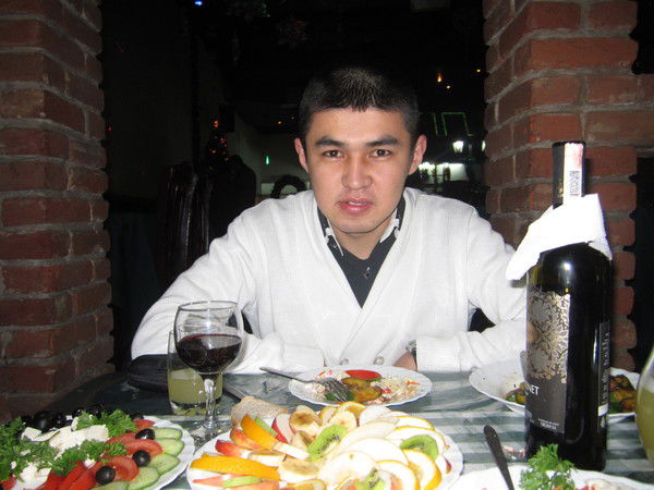 Есжан Асылбек