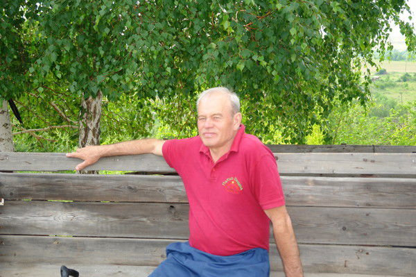 Александр Елизарьев