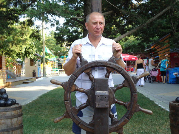 Владимир Котов