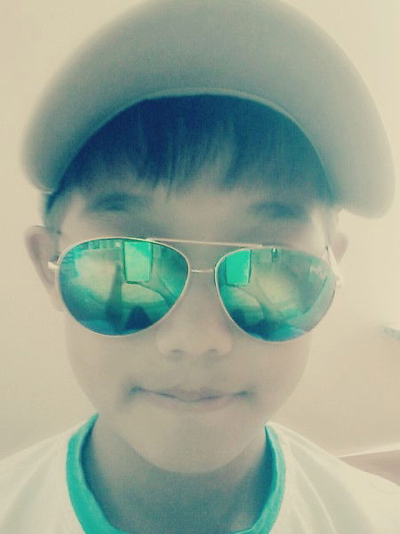 Елниет Курмет