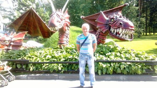 Валера Новаковский