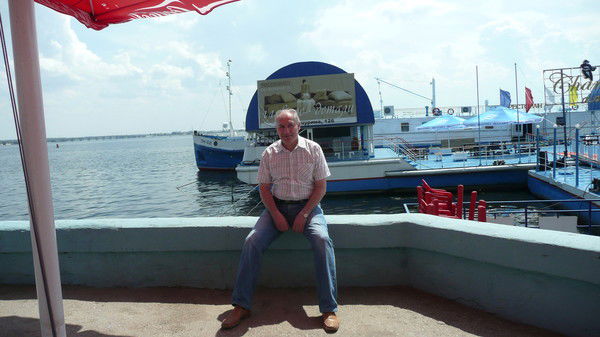 Александр Хруцкий