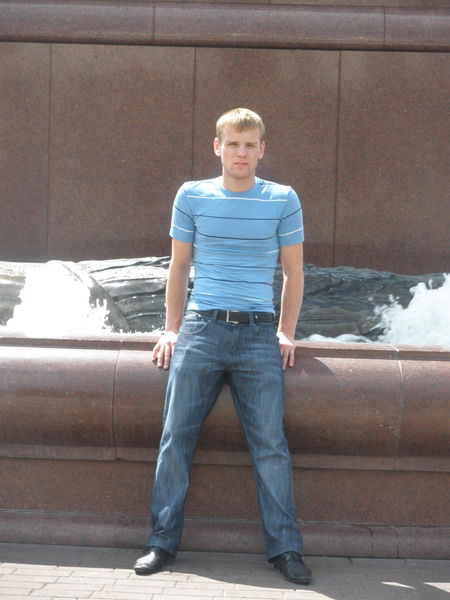 Гена Власов