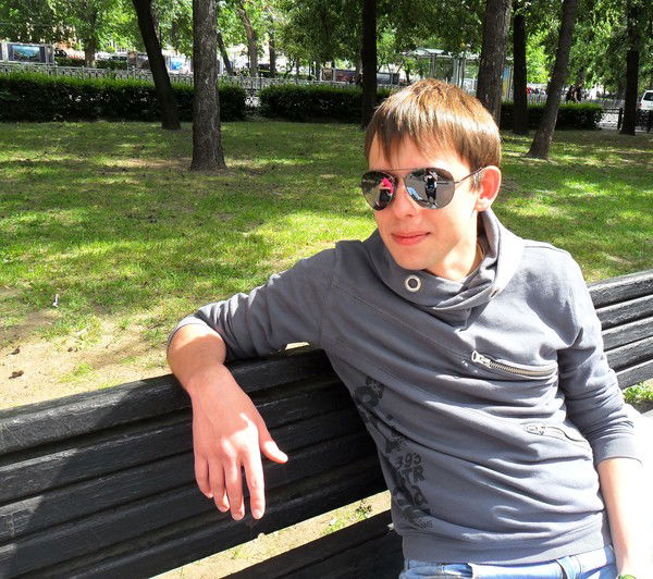 Александр Богатов