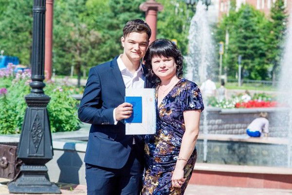 Елена Гвоздева