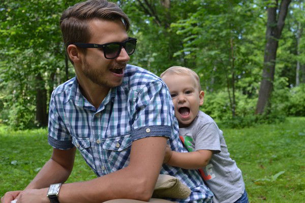 Антон Столяров