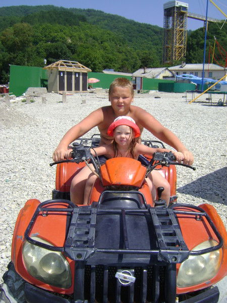 Никитос Укмалов