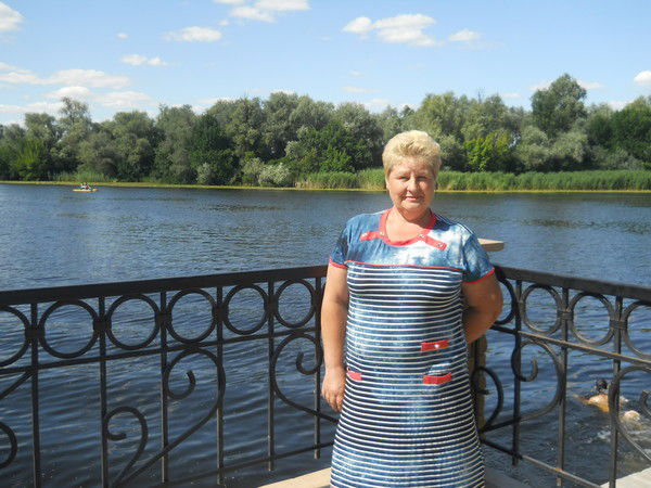 Надежда Попова