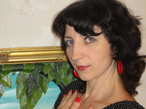 Наташа Овчарова