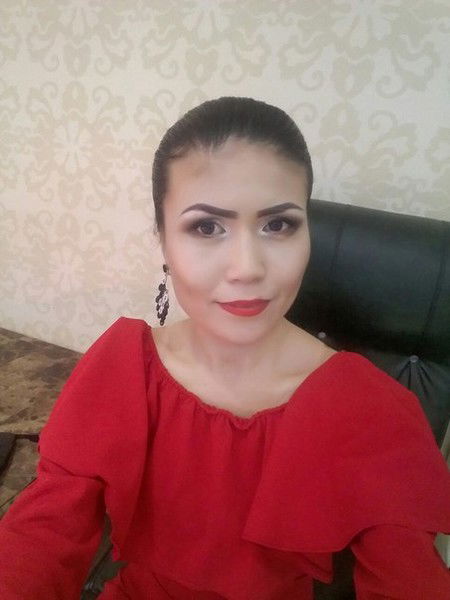 Оля Маханова