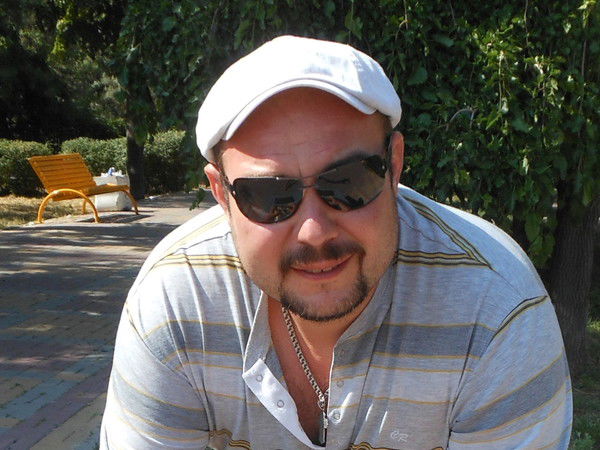 Евгений Артамонов